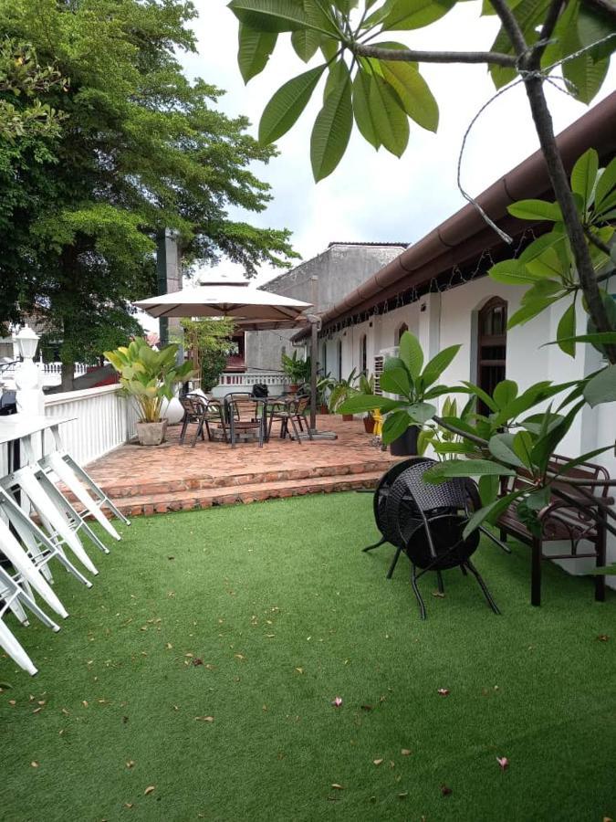 Le Meilleur George Town Bagian luar foto