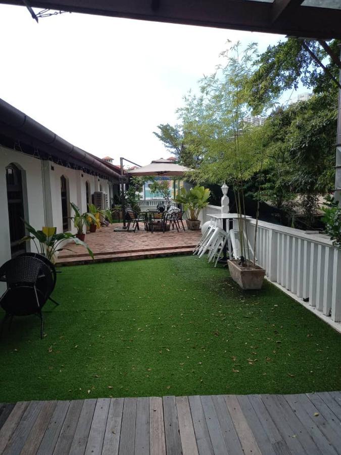 Le Meilleur George Town Bagian luar foto